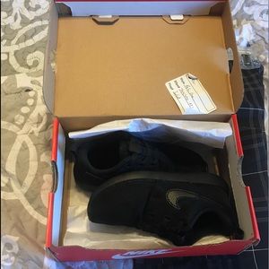 Size 10c toddler black Nike shoes NEW